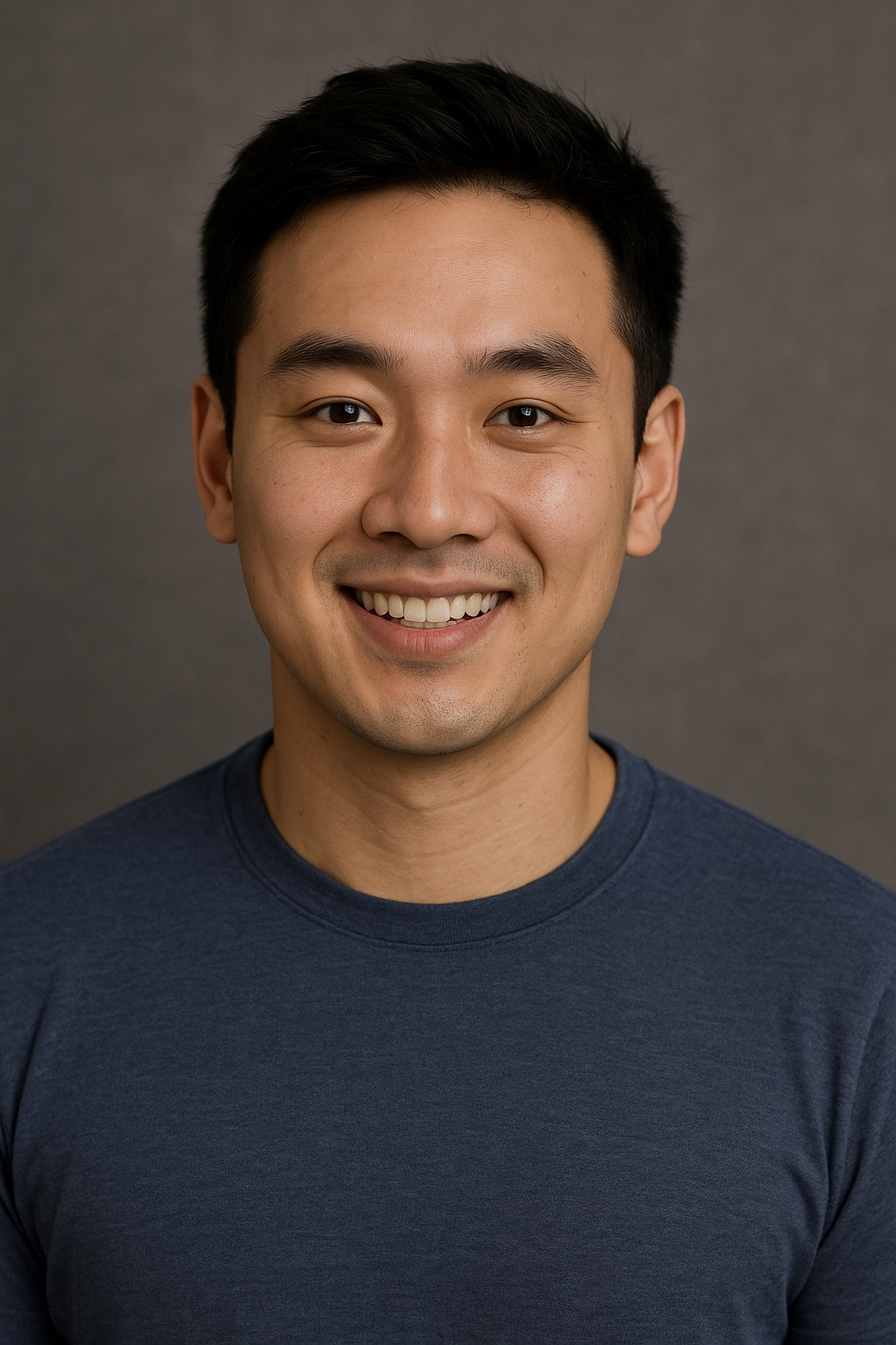 Portrait of He Chuanjie, bilingual columnist on health and finance